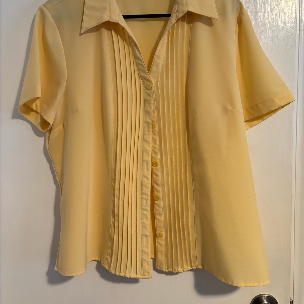 Elegant Yellow Button Down Shirt for Women